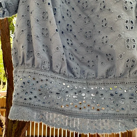 J. Crew Button Front Cropped Eyelet Top Blouse Hydrangea Blue size Medium - Picture 4 of 15